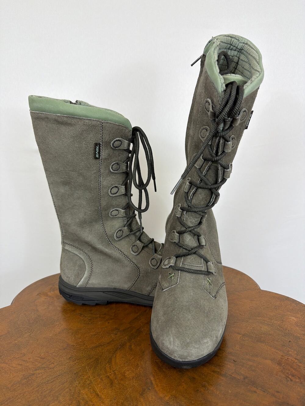 Teva Gray Suede Side Zip Lace Up Fleece Lined Winter Boots Size 7.5 NWOT